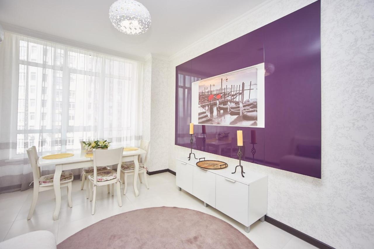 Purple Pearl On French Boulevard Lägenhet Odessa Exteriör bild